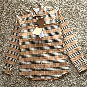 Burberry long sleeve pattern button up